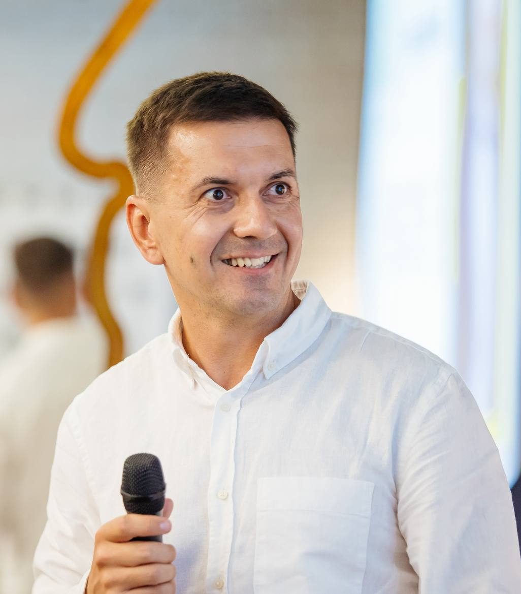Євген Белобров